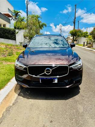VOLVO XC60 2.0 D5 DIESEL MOMENTUM AWD GEARTRONIC